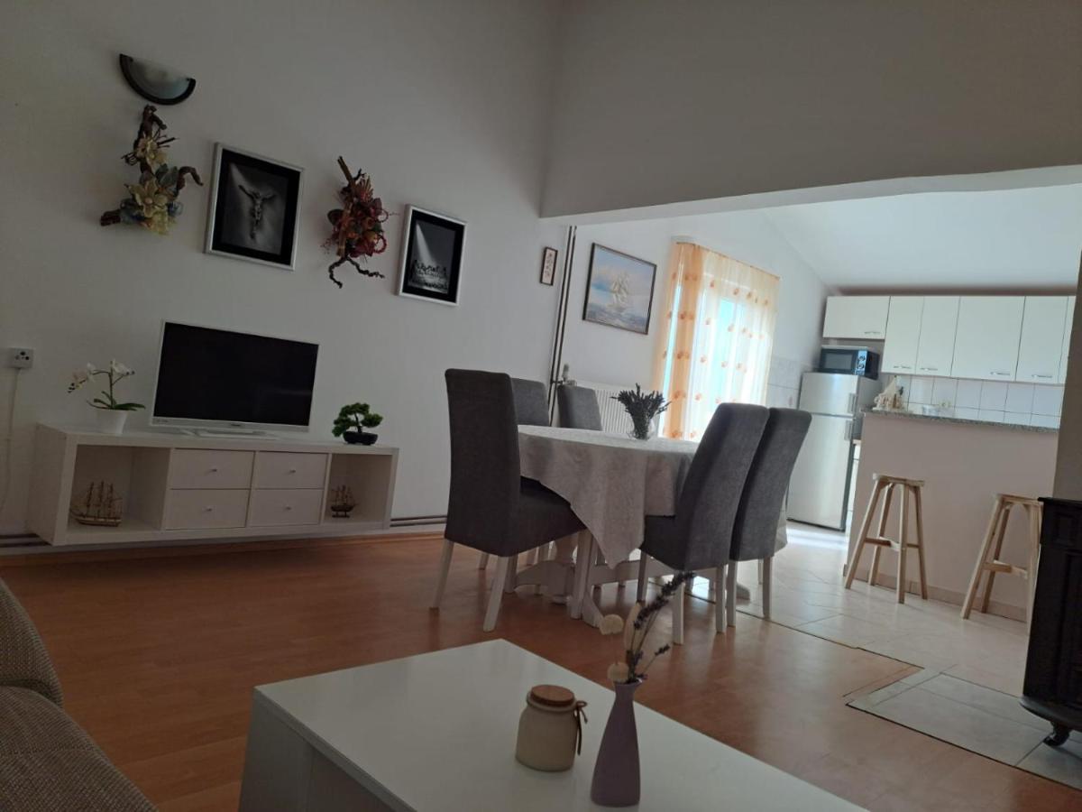 פוסדריה Apartment Ema מראה חיצוני תמונה