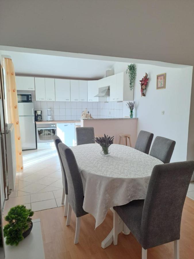 פוסדריה Apartment Ema מראה חיצוני תמונה